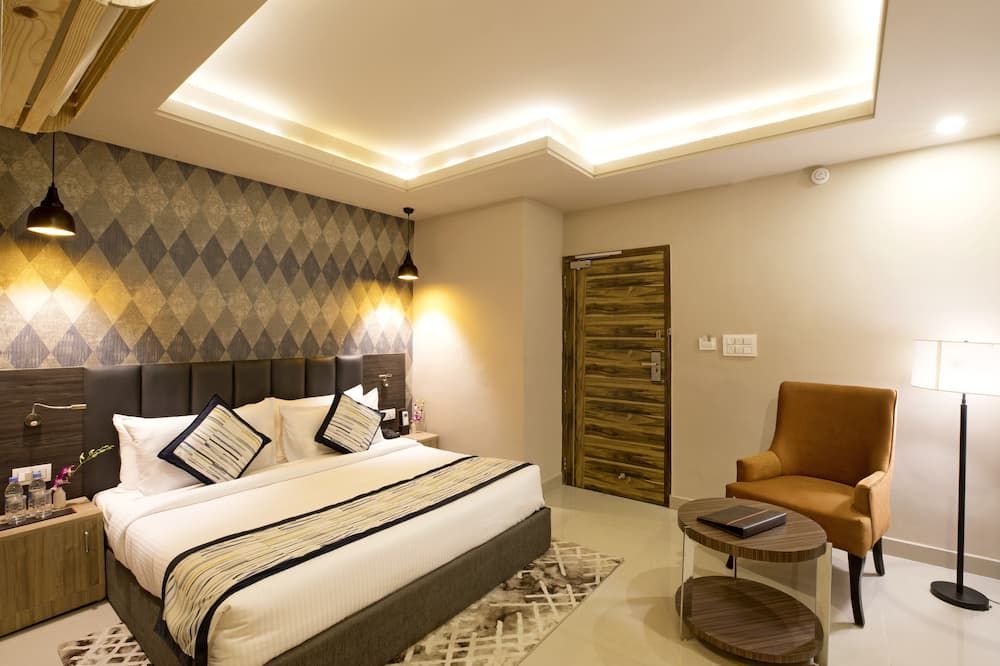 Regenta Central Noida - Noida - Schlafzimmer
