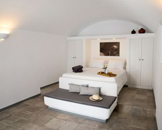 Il Melograno Traditional Cave House - Fira - Camera da letto