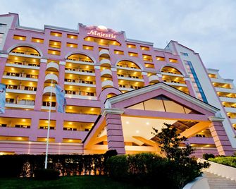 Dit Majestic Beach Resort - Sunny Beach - Rakennus