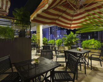 Maple Leaf Hotel & Apartment - Nha Trang - Uteplats