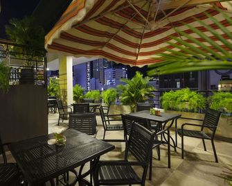 Maple Leaf Hotel & Apartment - Nha Trang - Patio