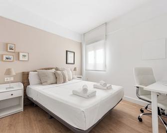 Stay U-nique Apartment Cisneros - Málaga - Habitación