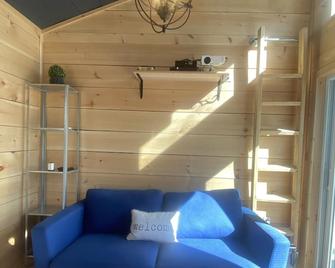 Adorabletiny Home - Sharbot Lake - Living room