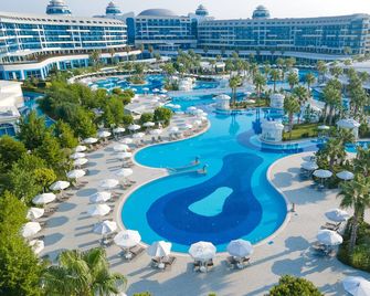 Sueno Hotels Deluxe Belek - Belek - Pool