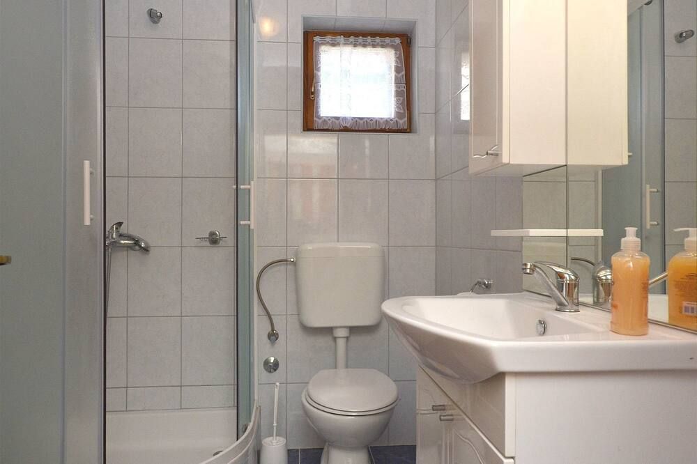 Apartments Katarina - וודיצה - חדר רחצה