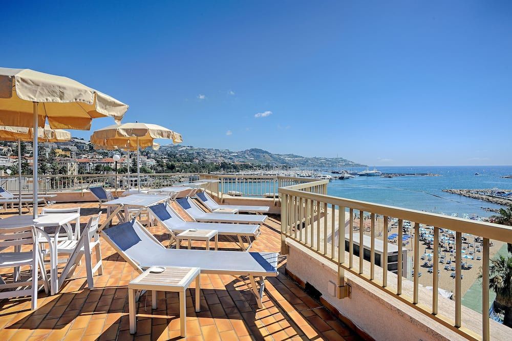 ريزيدونس داي ديو بورتي - San Remo - شرفة