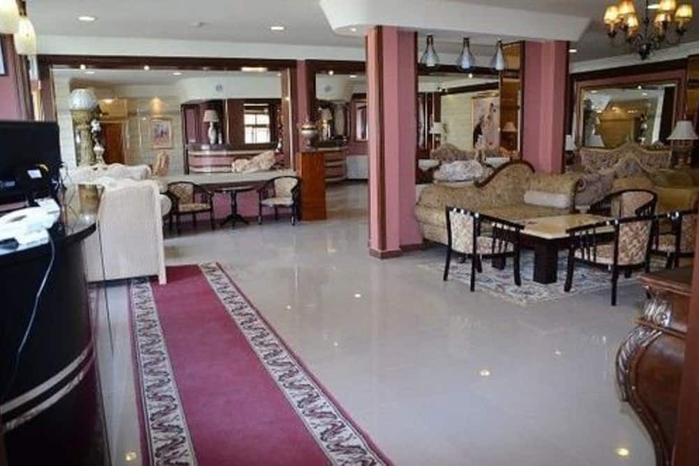 هوتل لو أمباساديرز