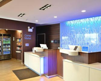 Fairfield Inn & Suites by Marriott Eau Claire Chippewa Falls - Eau Claire - Receptionist