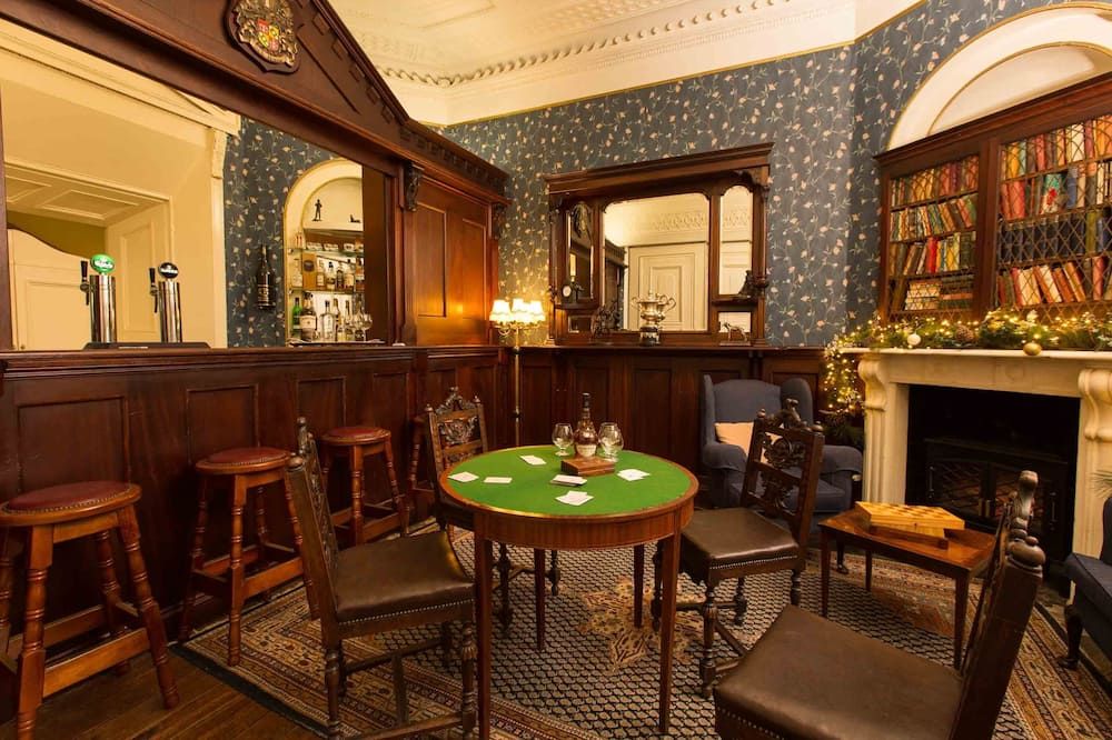 New To Vrbo - 5 Star Unique Irish Country Manor House - Centrally Located - Thurles - Bar