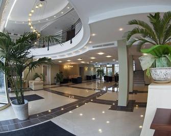 Calimbra Wellness Hotel Superior - Miskolc - Lobby