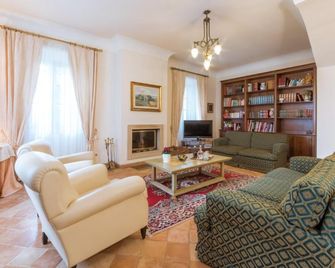 Colle Ridente Borgo - Camerino