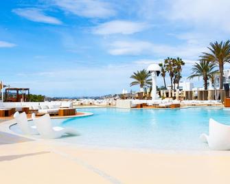 Destino Five Ibiza - Ibiza - Piscina