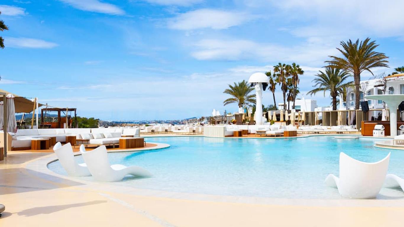 Destino Five Ibiza - 5-Star Grand Luxe Resort