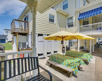 Walk to Beach and Boardwalk Jersey Shore Cottage! - Wildwood - Balcón