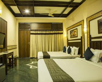 Hotel Mount Regency - Mount Abu - Bedroom