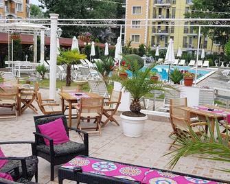 Vanilla Garden Apartments - Sunny Beach - Veranda