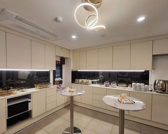 Gongju Hotel Miin - Gongju - Cocina