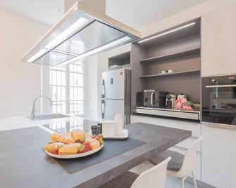 Enchanted Como Lake - City Apartment by Rent All Como - Como