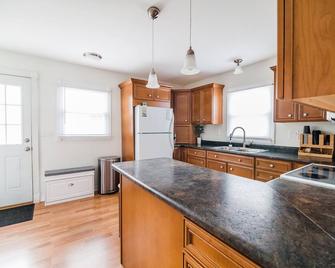 Exclusive Spread Midland - Midland - Kitchen