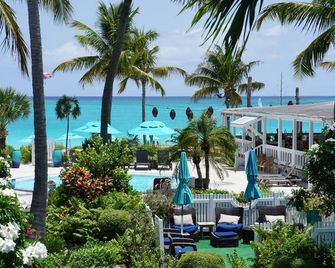 Sibonne Beach Hotel - Providenciales - Piscina