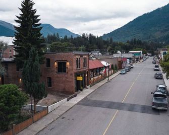 The Brickworks At The 1896 Building - Kaslo - Outdoors view
