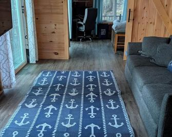 Breathtaking Mountain Views across Lake Winnipesaukee- Boat Access Only - Gilford - Living room