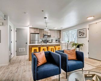 Convenient 2br Apt W Parking Near Downtown Slc - Salt Lake City - Cuisine