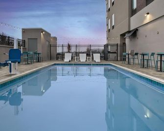 Home2 Suites by Hilton Ashburn, VA - Ashburn - Zwembad