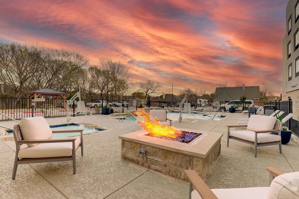 Hampton Inn & Suites by Hilton Weatherford - Weatherford - Binnenhof
