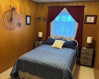 Eclectic and cozy ranch 2-bedroom house with WiFi in Anchorage - Anchorage