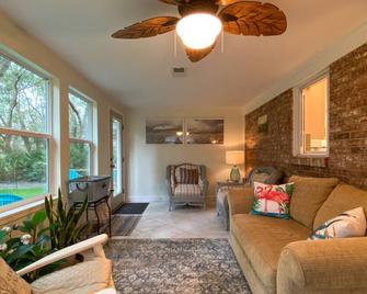 Island Escape Home - Jekyll Island - Obývací pokoj