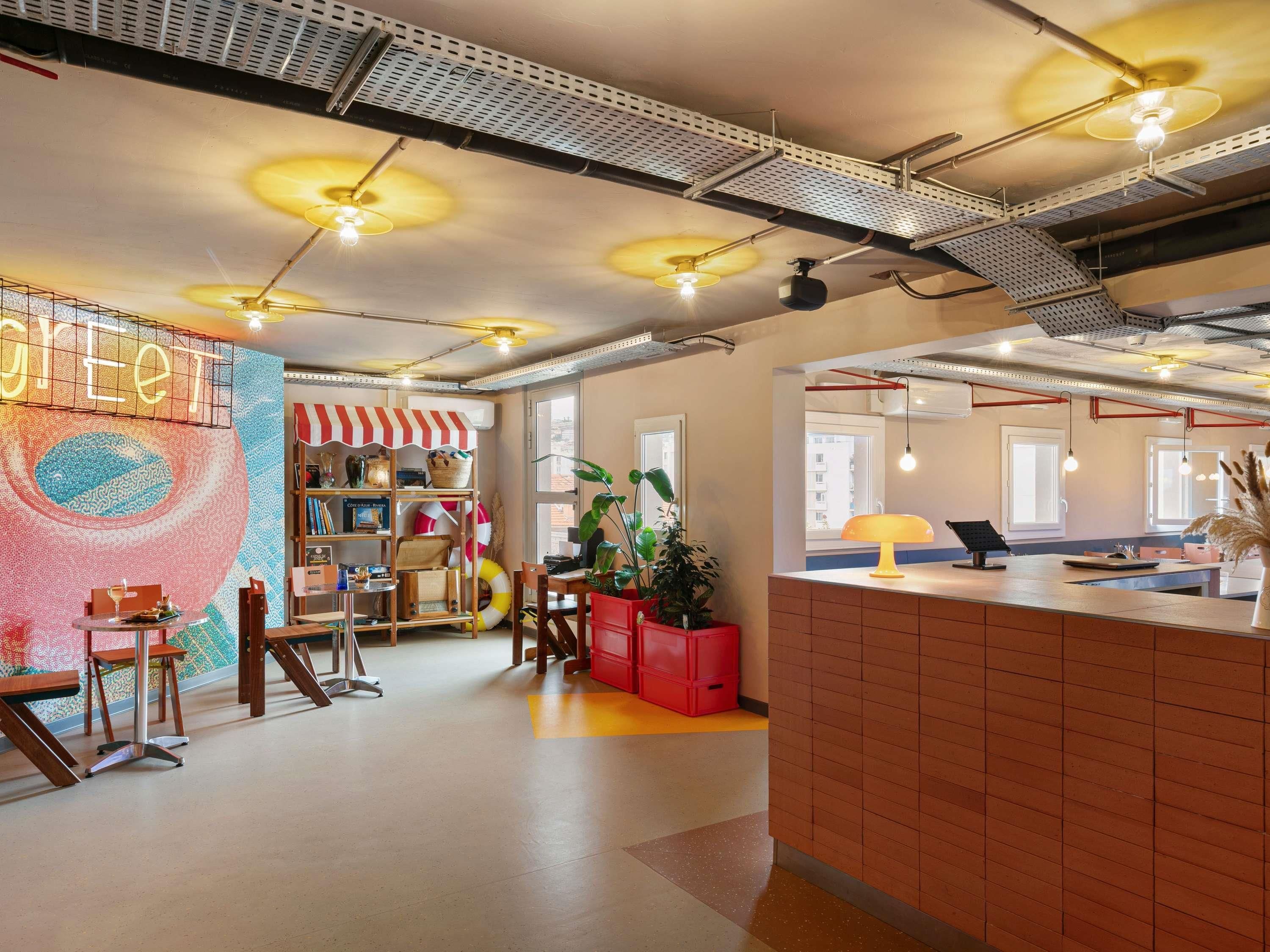 greet Hotel Nice Aéroport Promenade des Anglais - ניס - בניין