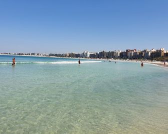 AP encantador na Praia do Forte! Porto Azul (106) - Cabo Frio - Beach