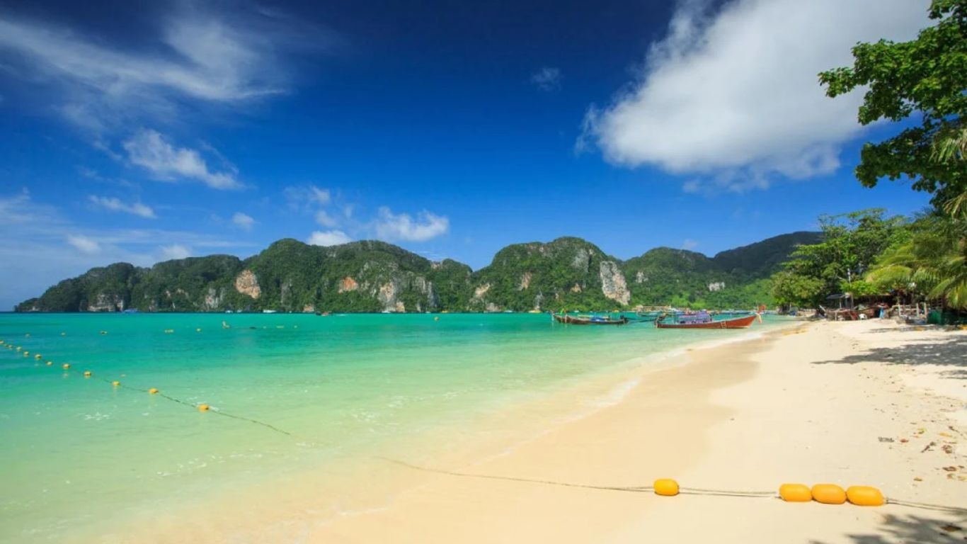 Phi Phi Cozy Seafront Resort