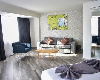 Hotel Perla Central - גוואדאלחארה - סלון