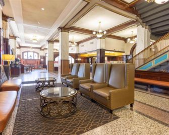 Drury Inn & Suites St. Louis Union Station - St. Louis - Lobby