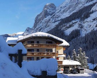 Hotel Dolomites Inn - Canazei