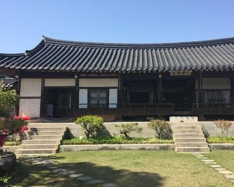 Andong Gudamjeongsagotaek - Andong - Будівля