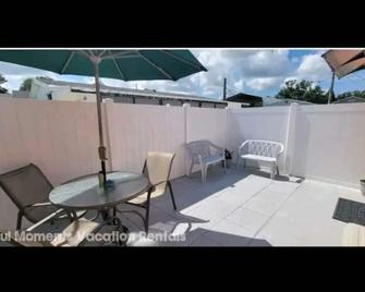 #32 Pinellas Park in-law suite by Joyful Moments - Pinellas Park - Balcony
