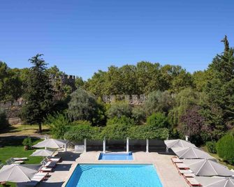 M'AR De AR Muralhas - Évora - Piscina