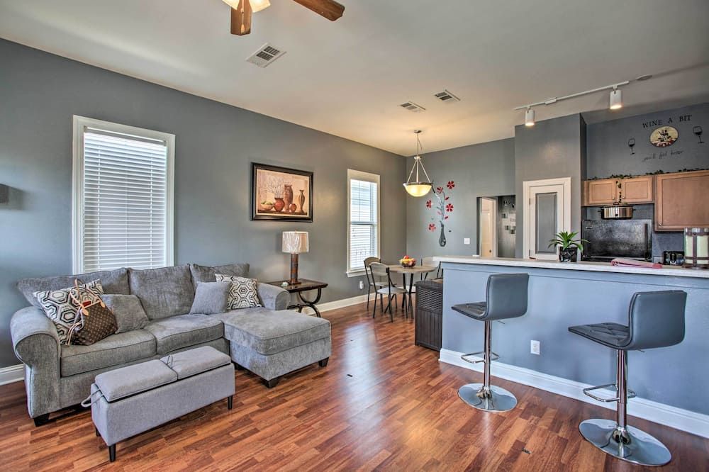 Nola Home 2 Blocks To Streetcar, Cafes And Bars - نيو اورليانز - غرفة معيشة