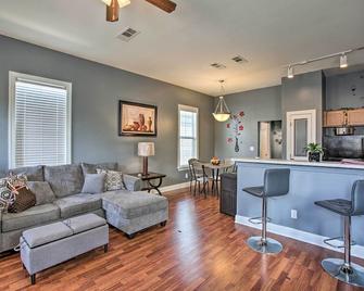Nola Home 2 Blocks To Streetcar, Cafes And Bars - Nueva Orleans - Sala de estar