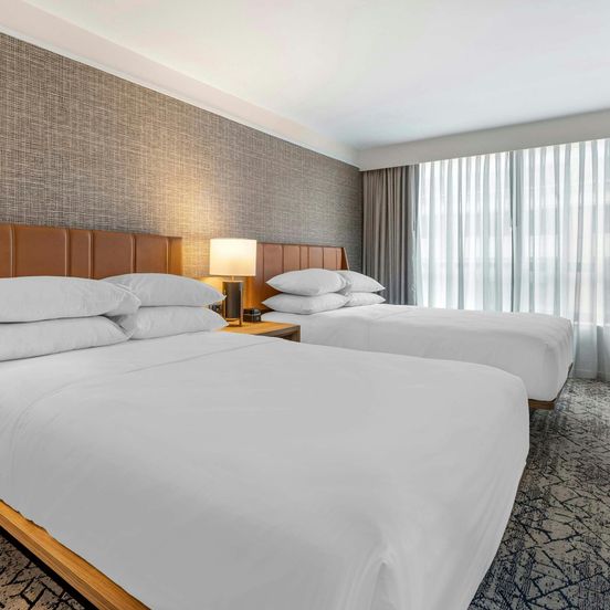 Sheraton Suites Old Town Alexandria image 1