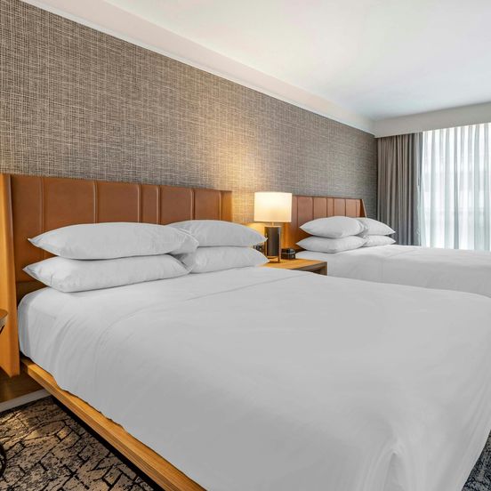 Sheraton Suites Old Town Alexandria image 1