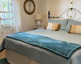Feb. Special-Book 2 Nights, Get 1 Night Free: Book a long weekend family trip! - Lucas - Habitación