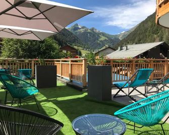 Hotel Les Ancolies - Villard-sur-Doron - Binnenhof