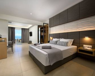 Potamaki Beach Hotel - Benitses - Schlafzimmer