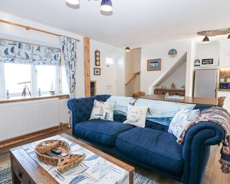 Periwinkle Cottage - Банф - Вітальня