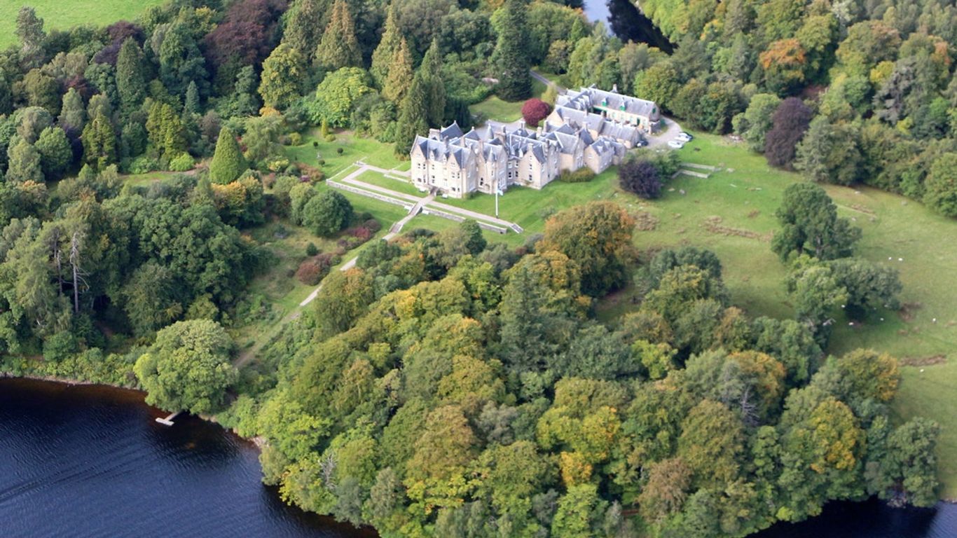 Glengarry Castle Hotel