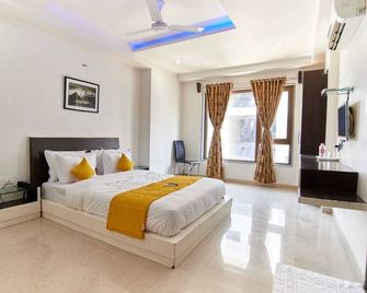 Hotel Sai Bansi - Shirdi - Κρεβατοκάμαρα